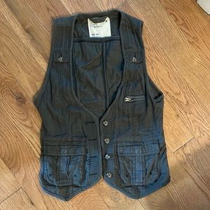 AE, charcoal gray vest, XS